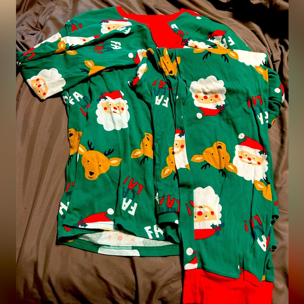 Carters Adult Christmas Pajamas ❤️💚